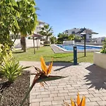 Luxury Hills Apartman *
